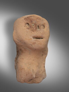 Une statuette énigmatique découverte sur le site gallo-romain du Thovey à Faverges