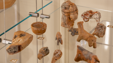 Alguns objetos recuperados durante a escavação arqueológica