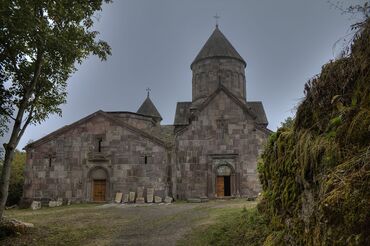 21067_vignette_1200px-Makaravank-Monastery-Armenia.jpg