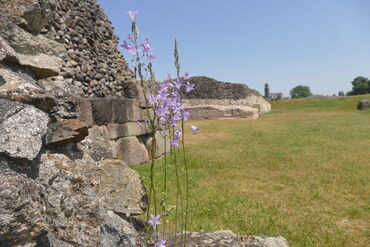 Bâtiment central de la forteresse antique de Jublains
