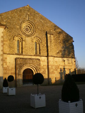 Vue de l'abbaye de Flaran