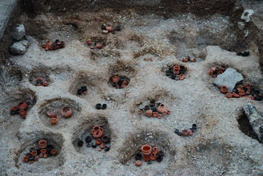 Tumbas de incineración en la necrópolis de Las Ruedas