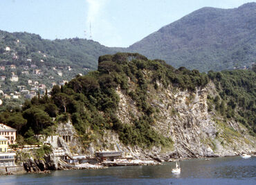 L'altura del Castellaro di Camogli, a picco sul mare.