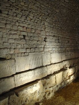 courtine tardo-antique dans les salles basses du château comtal de Boulogne-sur-Mer