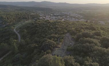 Vue de drone de l'oppidum de la Ramasse